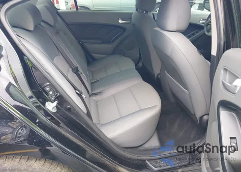 2017 Kia Forte Lx z USA, uszkodzony, nr VIN 3KPFL4A70HE143523